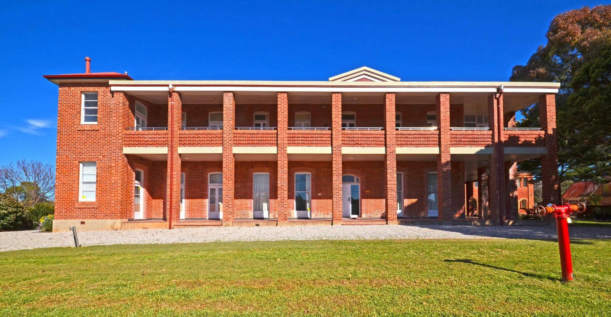 The Hallows Accommodation Бетхерст Екстер'єр фото